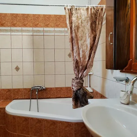 בית הארחה Guestroom Happynest No.3 Melíssia